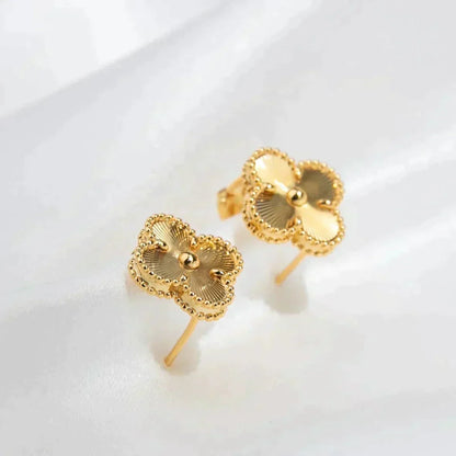 [Stellar Jewelry]CLOVER MEDIUM 1 MOTIFS LASER EARRINGS