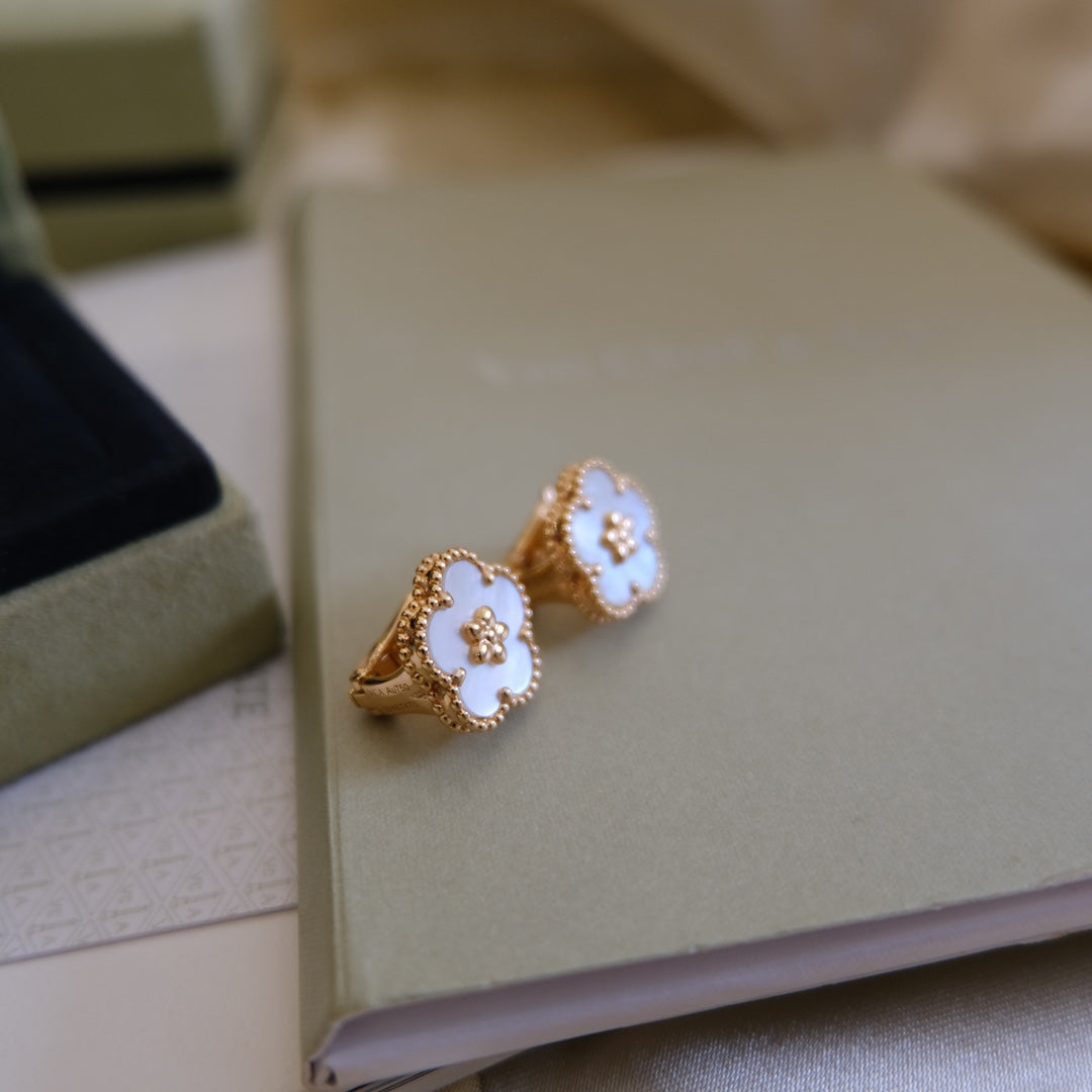 [Stellar Jewelry]LUCKY PINK GOLD WHITE MOP EARRINGS