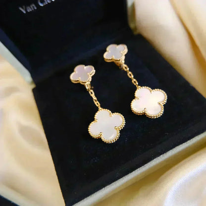 [Stellar Jewelry]CLOVER 2 MOTIF WHITE MOP EARRINGS