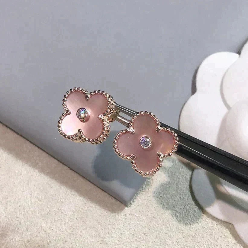 [Stellar Jewelry]CLOVER MEDIUM 1 MOTIFS  PINK MOP DIAMOND EARRINGS