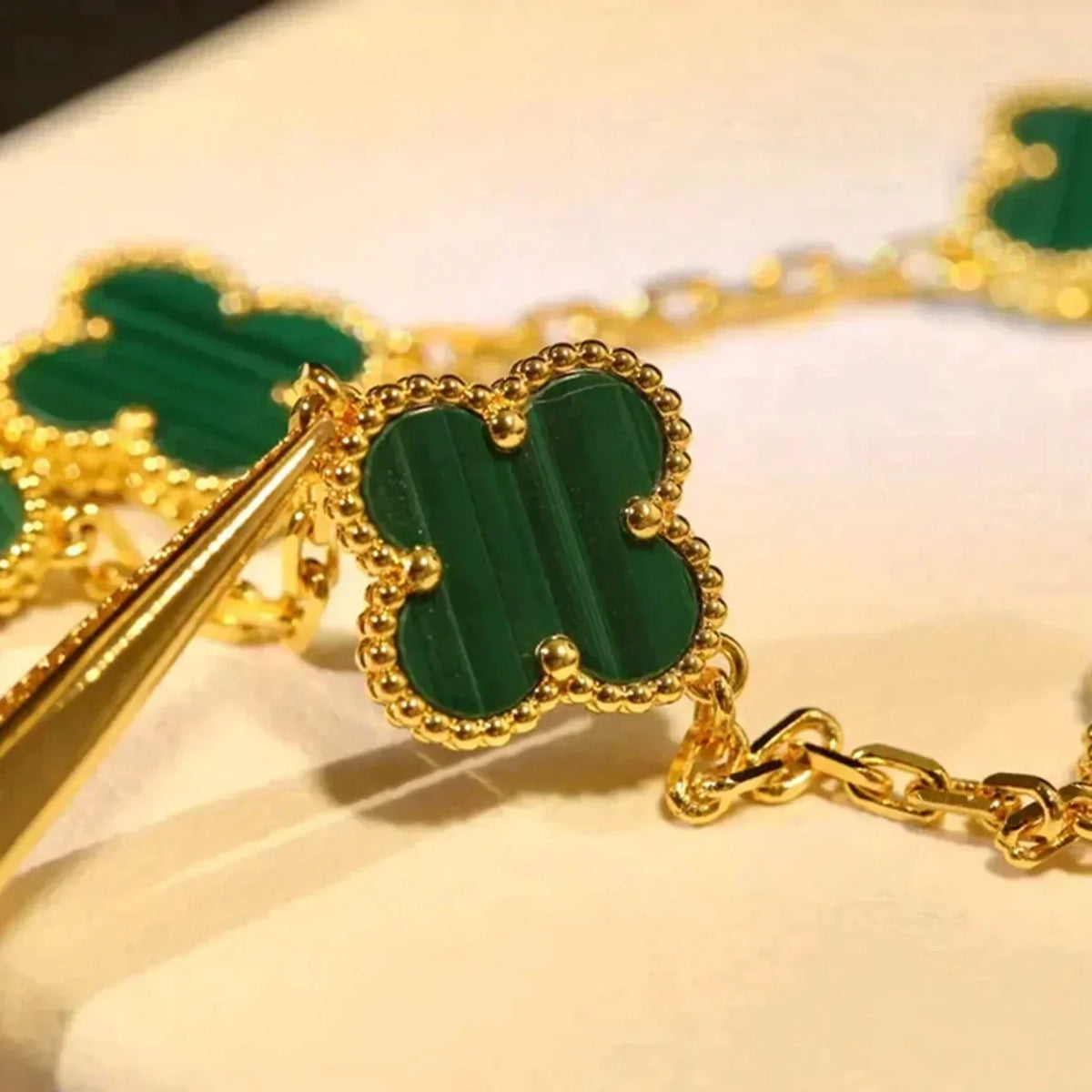 [Stellar Jewelry] CLOVER 5 MOTIF MALACHITE BRACELET COLLECTION