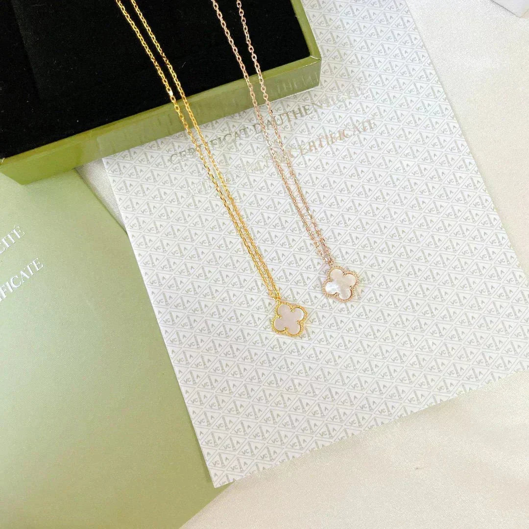 [Stellar Jewelry]CLOVER MINI 9.5MM WHITE MOTHER-OF-PEARL NECKLACE