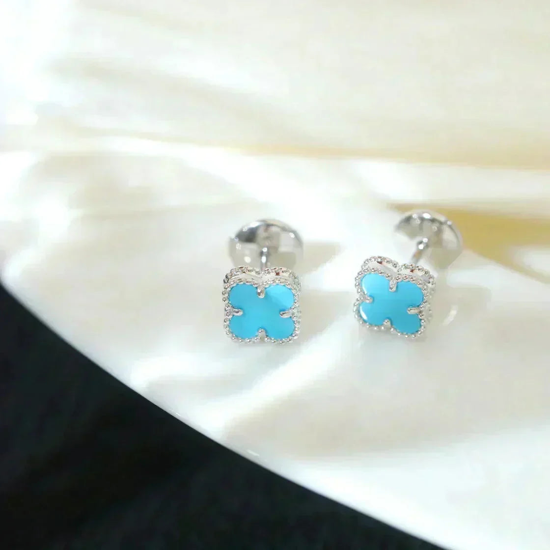 [Stellar Jewelry]CLOVER MINI 9.5MM ONYX STUD EARRINGS SILVER