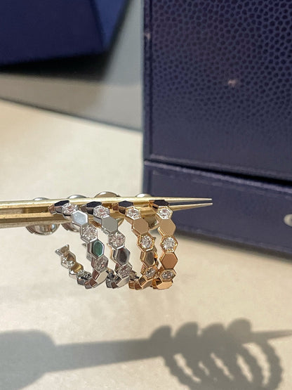 [Stellar Jewelry]Hollow Design Four-Leaf Clover Flower Shape Ring