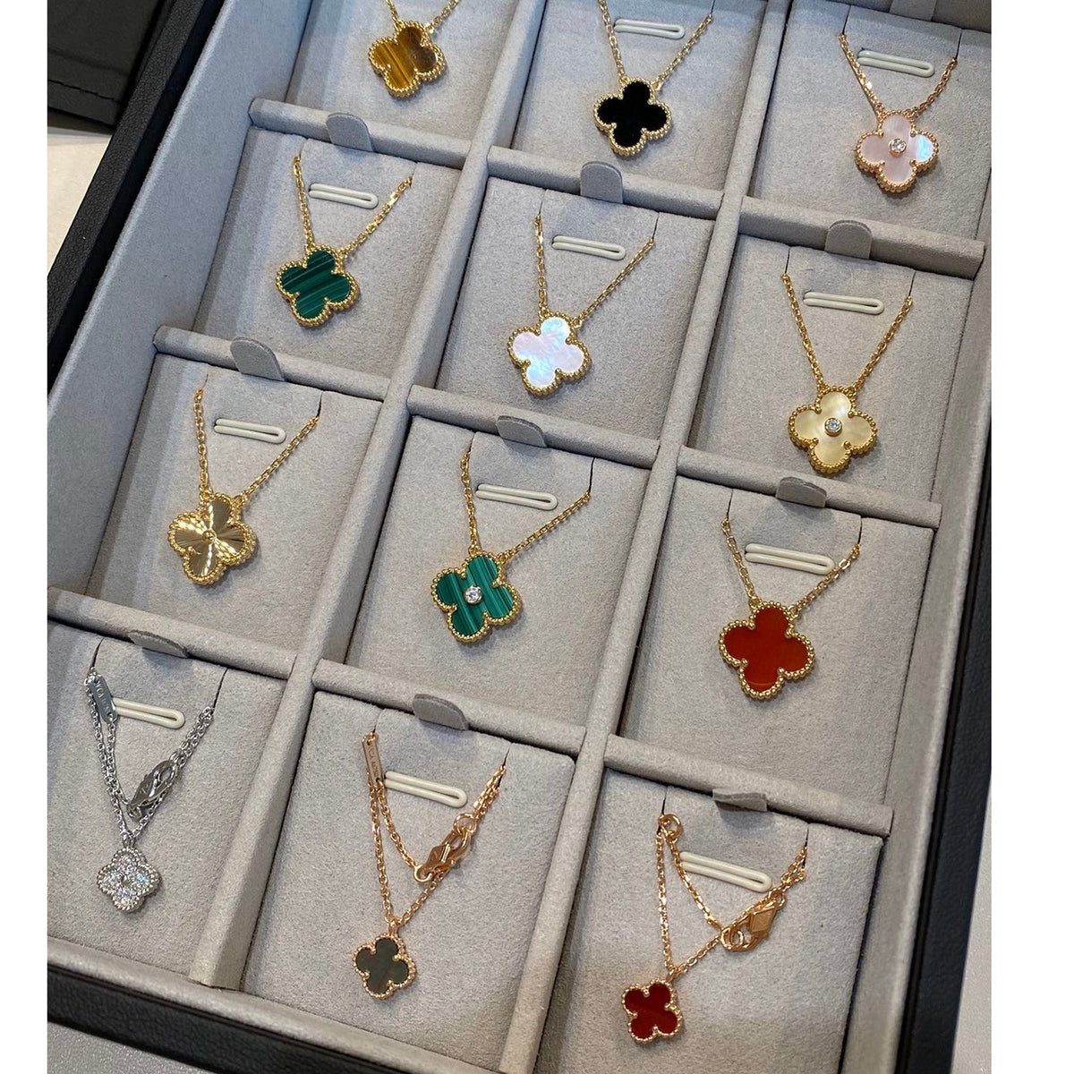 [Stellar Jewelry]CLOVER 15MM MALACHITE SINGLE FLOWER  NECKLACE