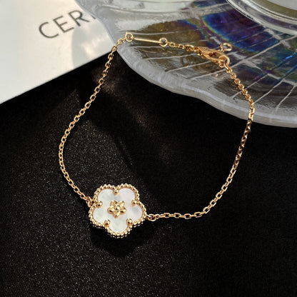 [Stellar Jewelry]LUCKY WHITE MOP PLUM BLOSSOM  BRACELET