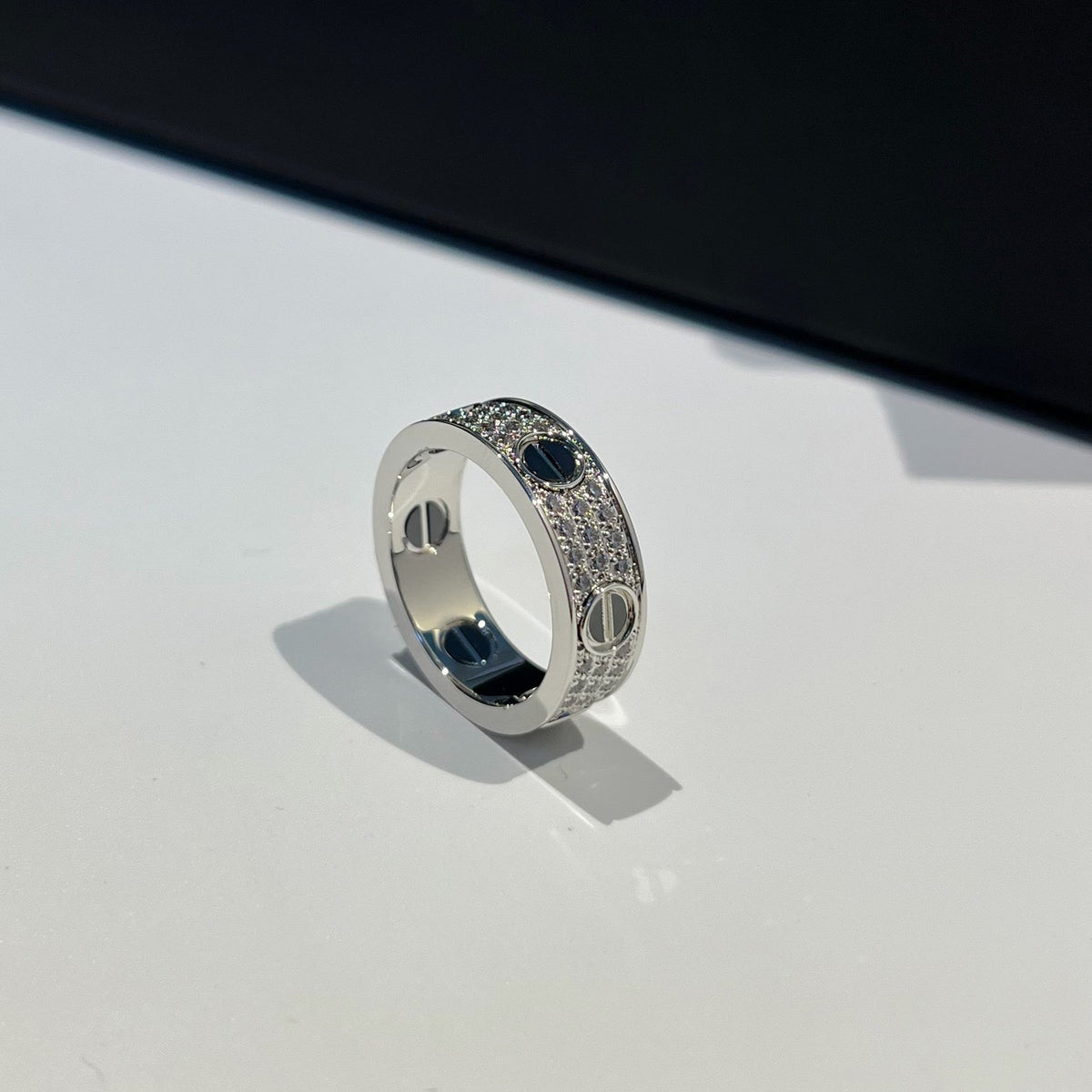 [Stellar Jewelry]LOVE RING 5.5MM DIAMONDS PAVED CERAMIC