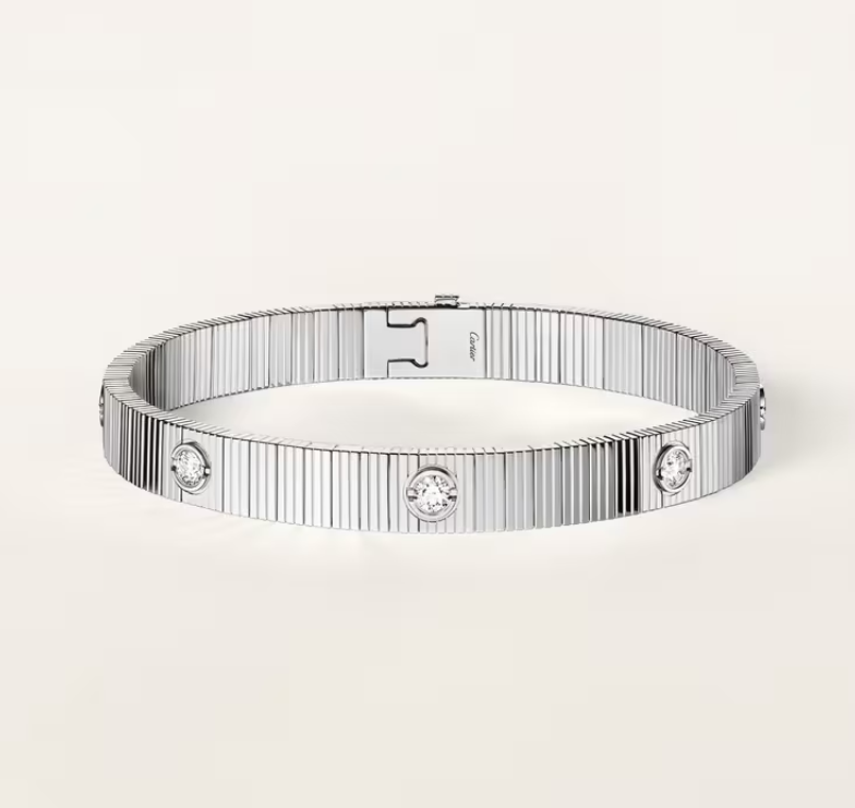 [Stellar Jewelry] NEW 7 MM 7-DIAMOND HEART-SHAPED BRACELET