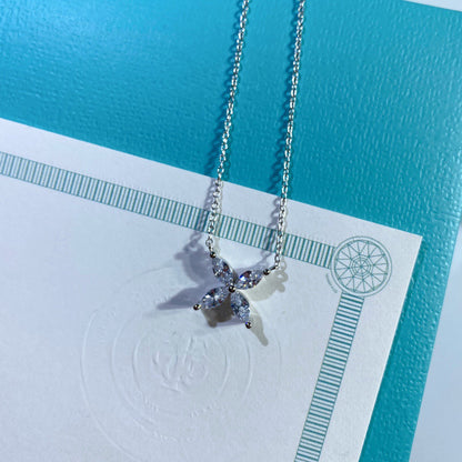 [Stellar jewels]PLATINUM AND DIAMOND VICTORIA PENDANT NECKLACE
