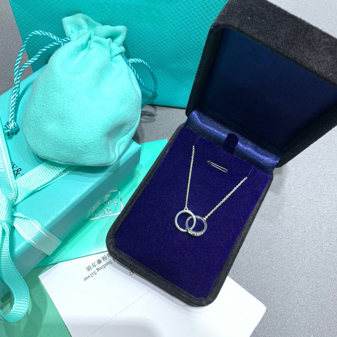 [Stellar jewels]INTERLOCKING CIRCLES PENDANT SILVER SMALL NECKLACE