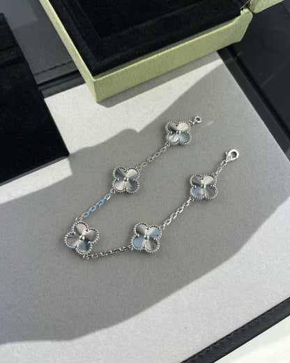 [Stellar Jewelry] CLOVER 5 MOTIF LASER BRACELET COLLECTION